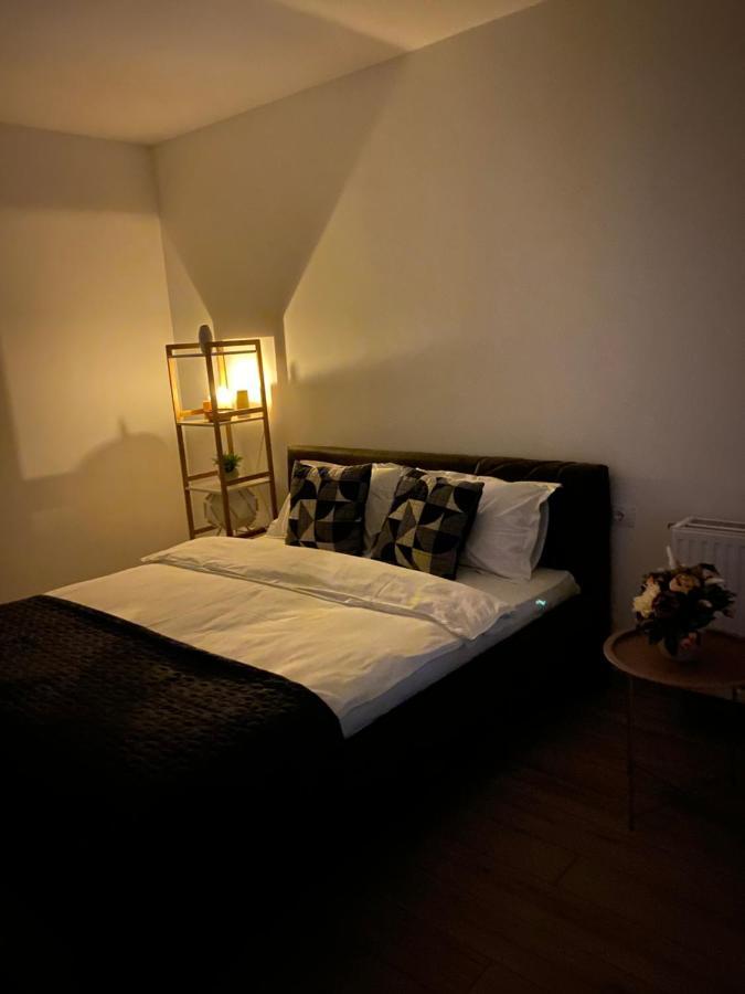 Apartamento Deea H24 Rîşnov Exterior foto