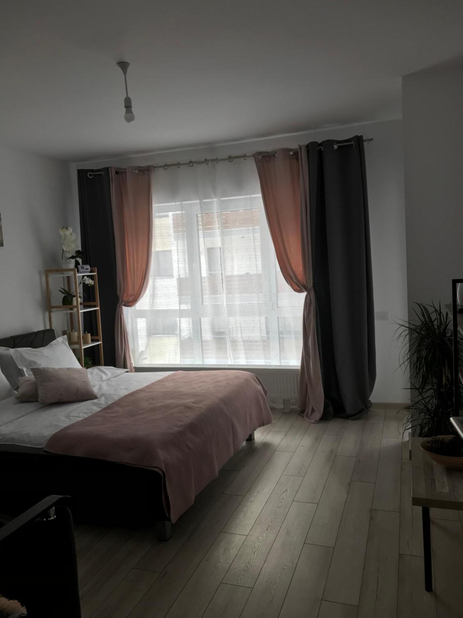 Apartamento Deea H24 Rîşnov Exterior foto